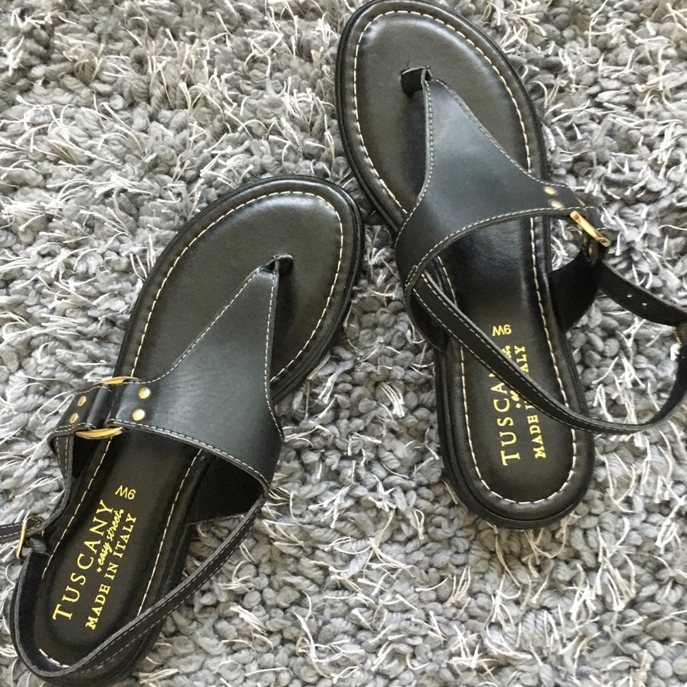 Black 9W Tuscany black leather sandals, never worn